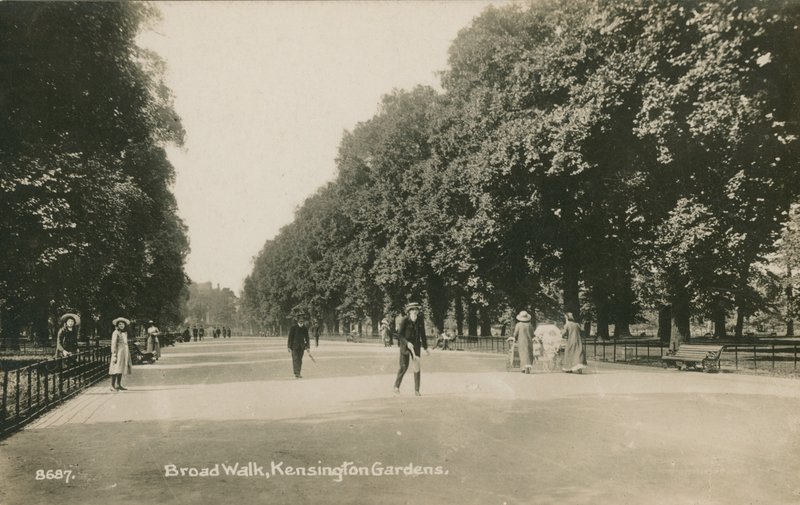 Broad Walk, Kensington Gardens da English Photographer