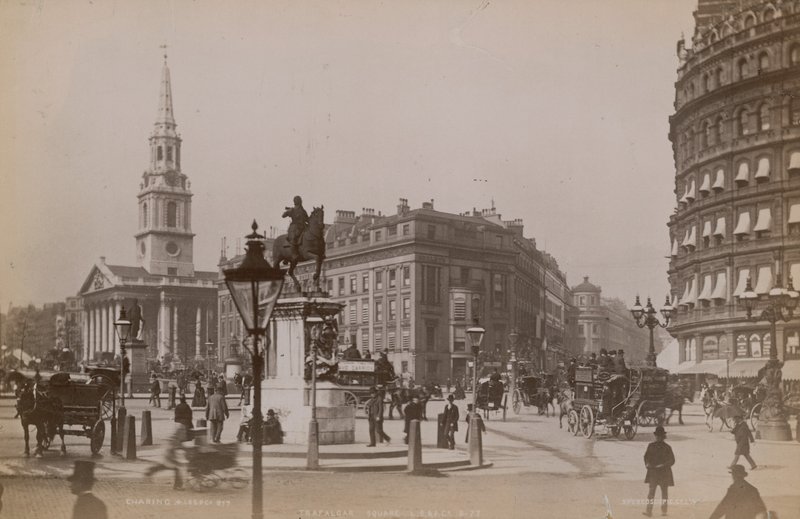 Vista generale di Charing Cross da English Photographer