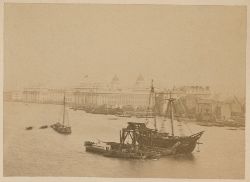 Ospedale di Greenwich, dal fiume Tamigi da English Photographer