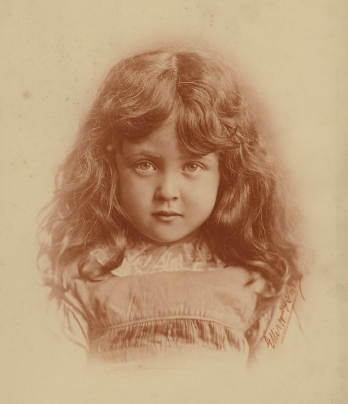 Bambina da English Photographer