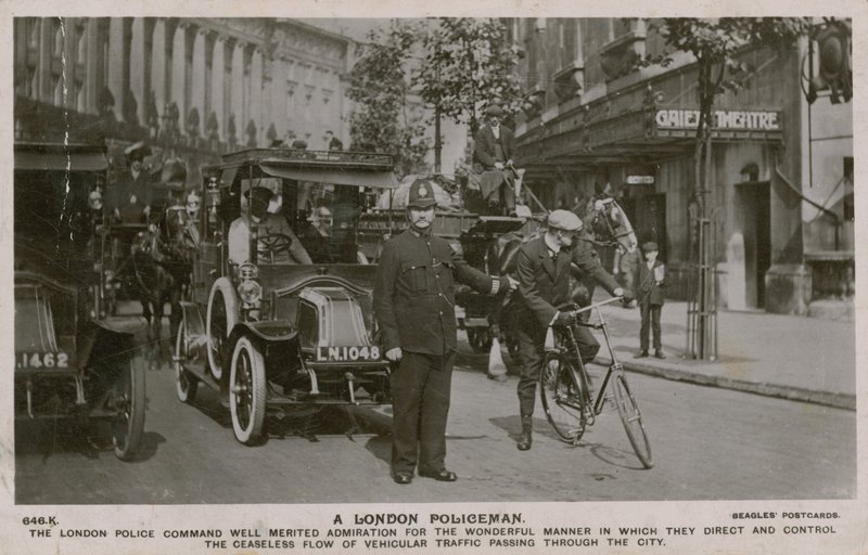 Poliziotto di Londra. Cartolina inviata il 4 luglio 1913. da English Photographer