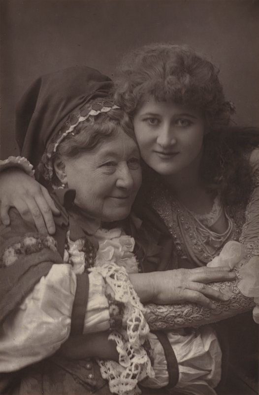 Mary Anderson e Mrs Stirling da English Photographer