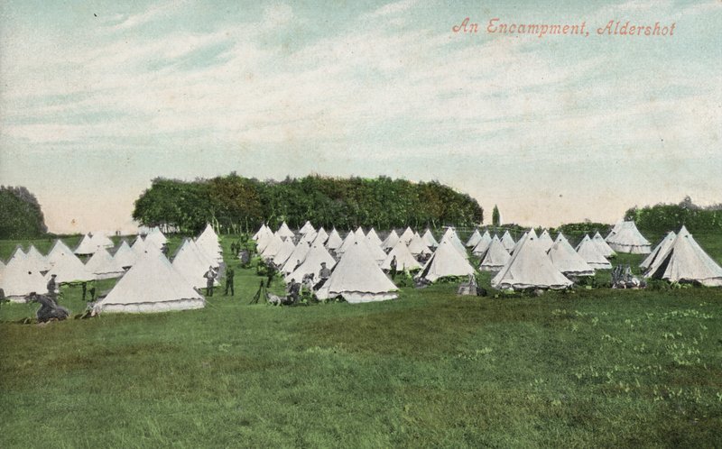 Accampamento militare, Aldershot, Hampshire (foto) da English Photographer