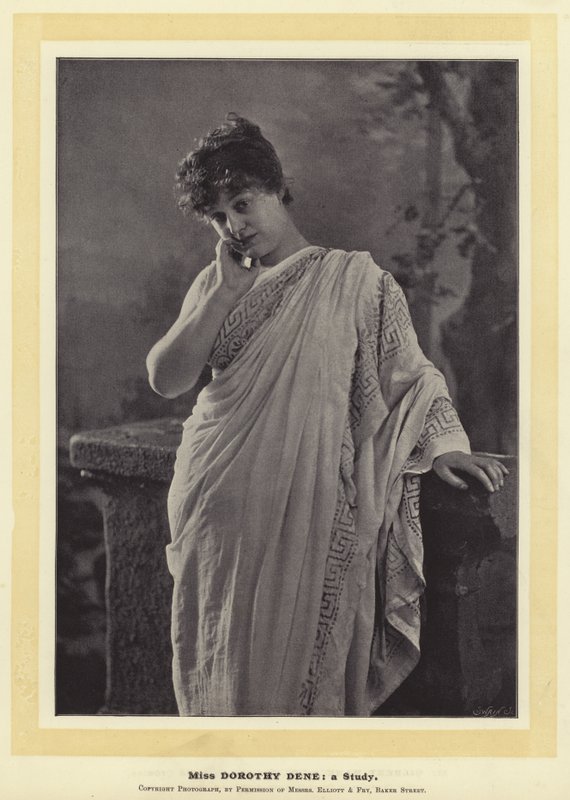 Miss Dorothy Dene: uno Studio da English Photographer