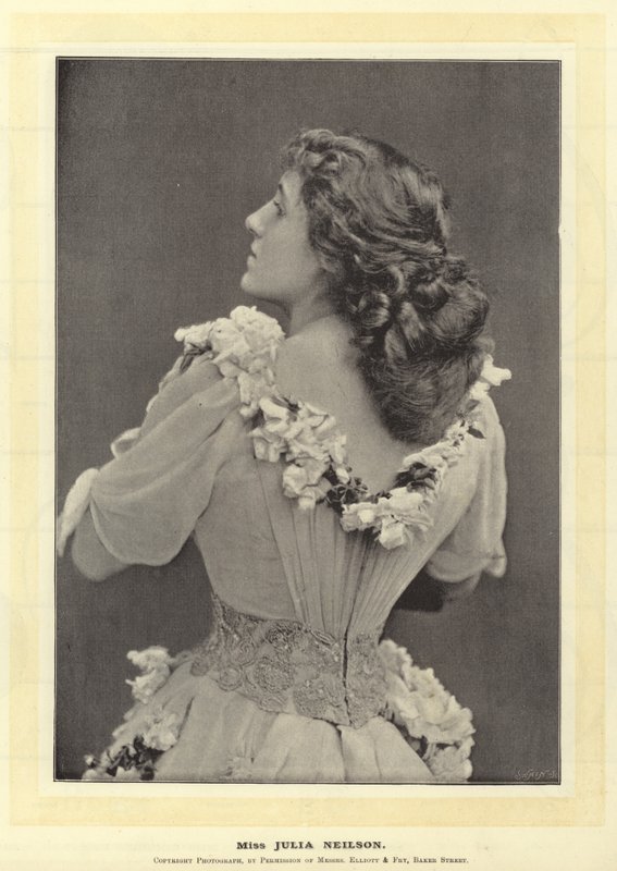 Miss Julia Neilson da English Photographer