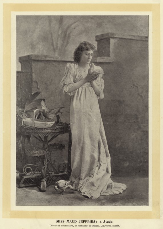 Miss Maud Jeffries: uno studio da English Photographer