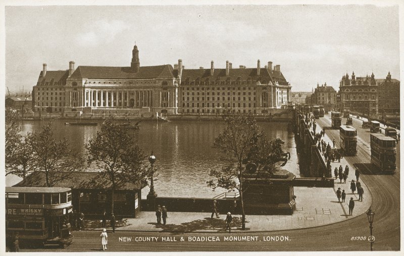 New County Hall e Monumento a Boadicea da English Photographer