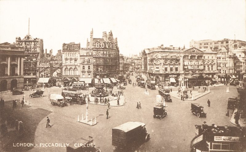 Piccadilly Circus da English Photographer