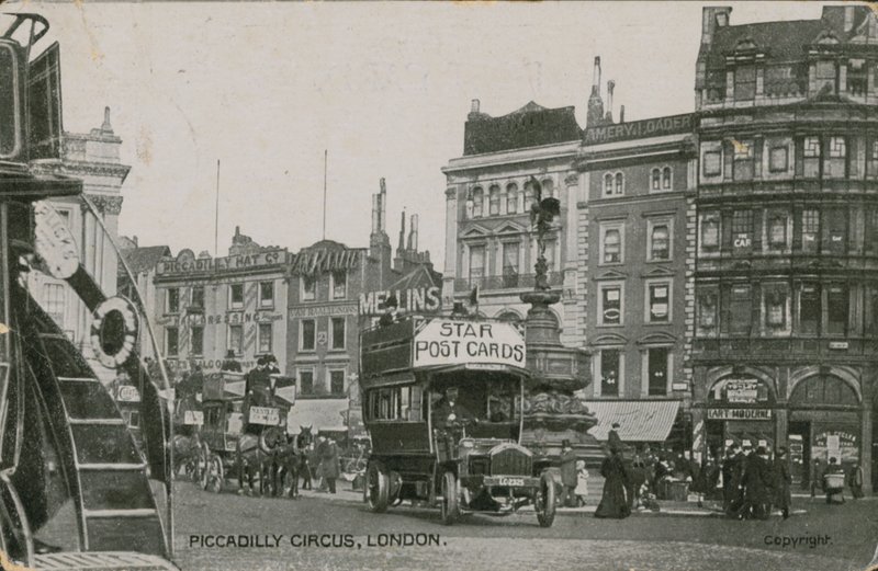 Piccadilly Circus, Londra da English Photographer