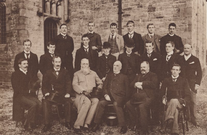 Sedbergh: Gruppo di vecchi Sedberghiani da English Photographer