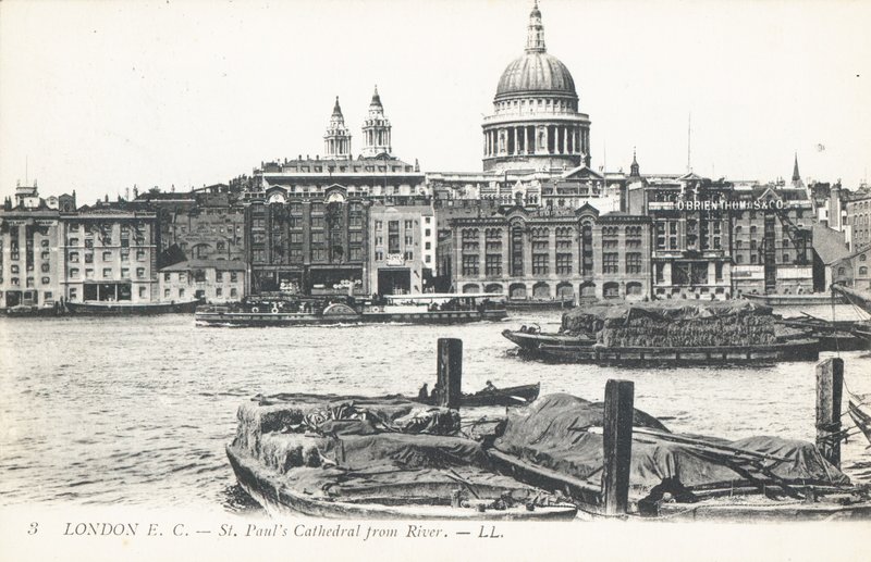 Cattedrale di St Paul dal Tamigi da English Photographer