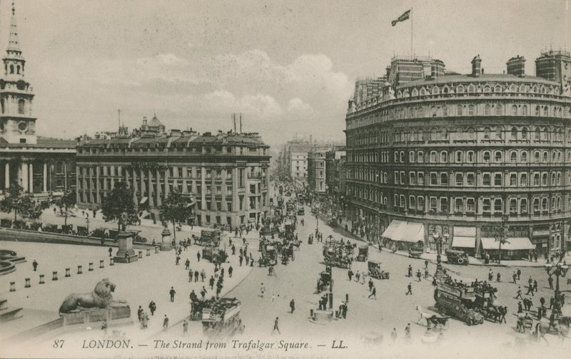 The Strand da Trafalgar Square, Londra da English Photographer