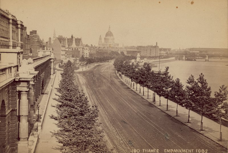 Embankment del Tamigi, Londra da English Photographer