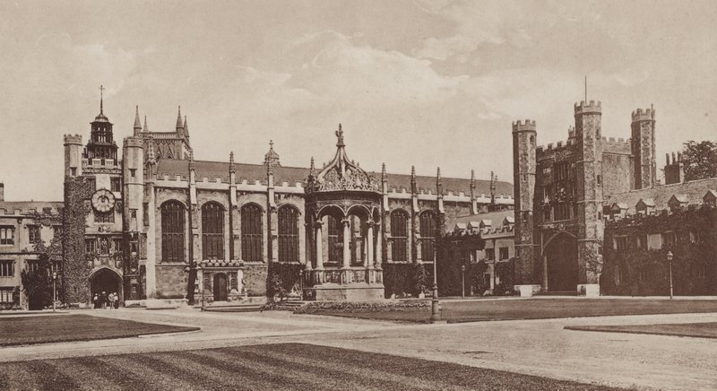 Trinity College, Great Court, Cambridge da English Photographer