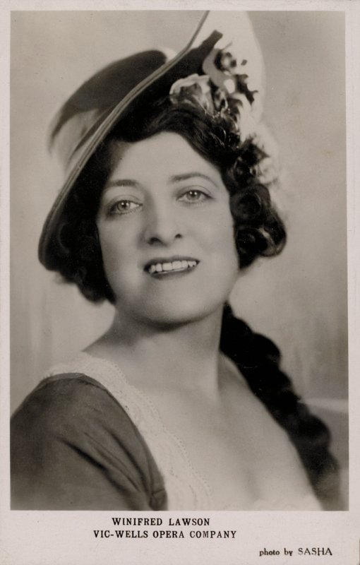 Winifred Lawson, Vic-Wells Opera Company da English Photographer
