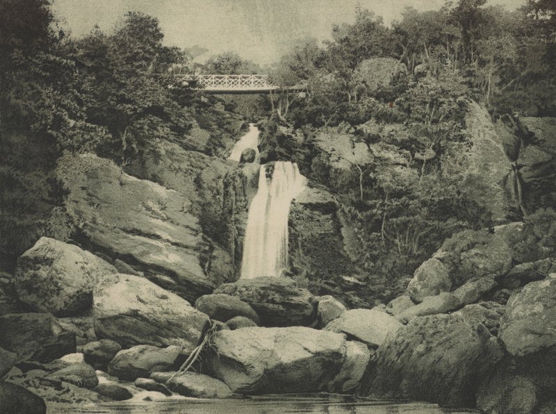 Cascate di Inversnaid, Loch Lomond da English School