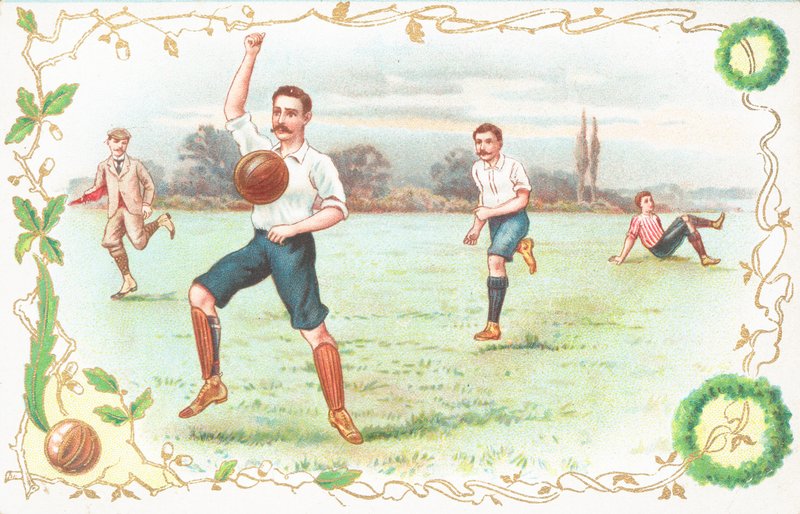 Cartolina con uomini che giocano a calcio da English School