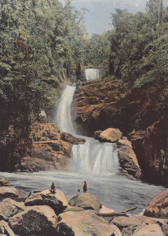 Cascata di Namora, lato est da European Photographer