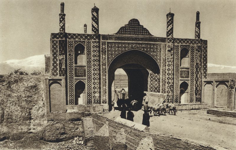 Persia, Teheran, Porta della Città da European Photographer