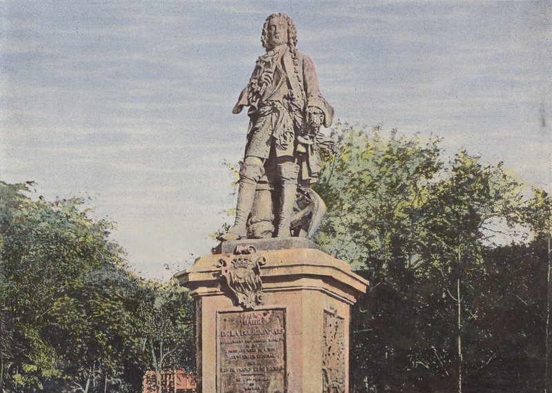 Statua di Mahe Labourdonnais, Place du Gouvernement da European Photographer