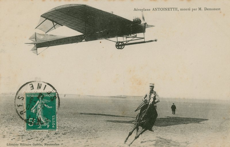Aeroplano Antoinette pilotato da M Demanest da French Photographer