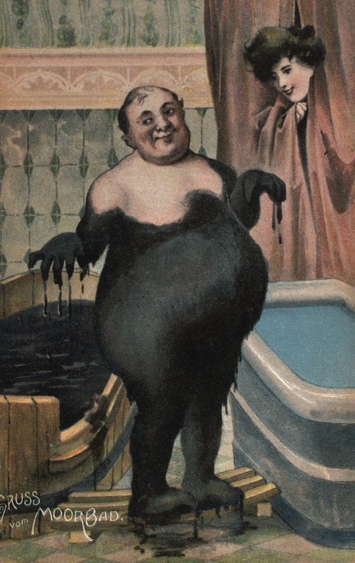 Uomo che fa un bagno di fango da German School