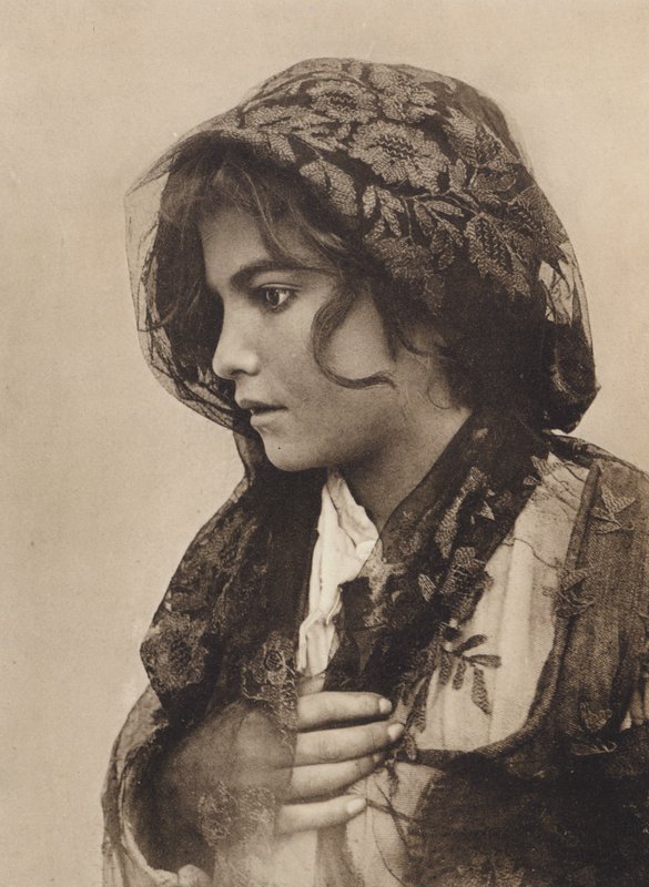 Sicilia / Sicily: Costume Siciliano (b/w photo) da Italian Photographer