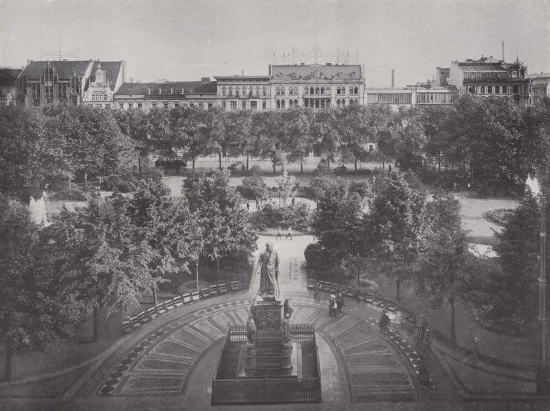 Piazza Donhof da Photographer German