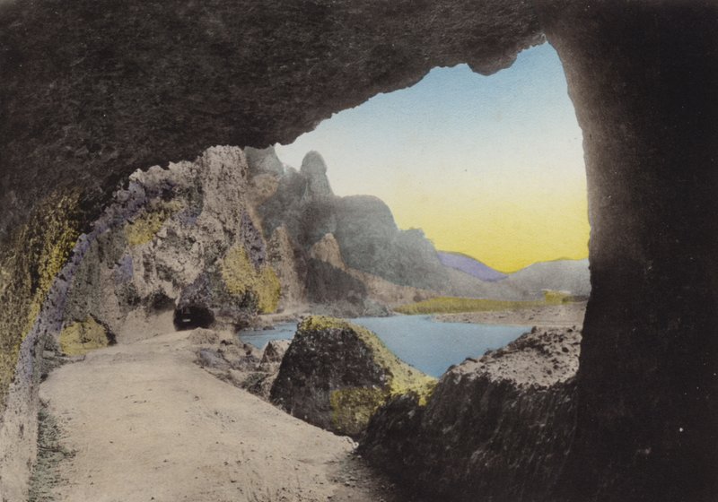 Giappone, c.1912: Yabakei, Provincia di Ohita da Photographer Japanese